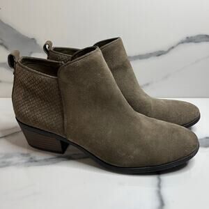 Michael by Michael Shannon Women's Brown Leather Side Zip Madeline Boots Sz 8.5